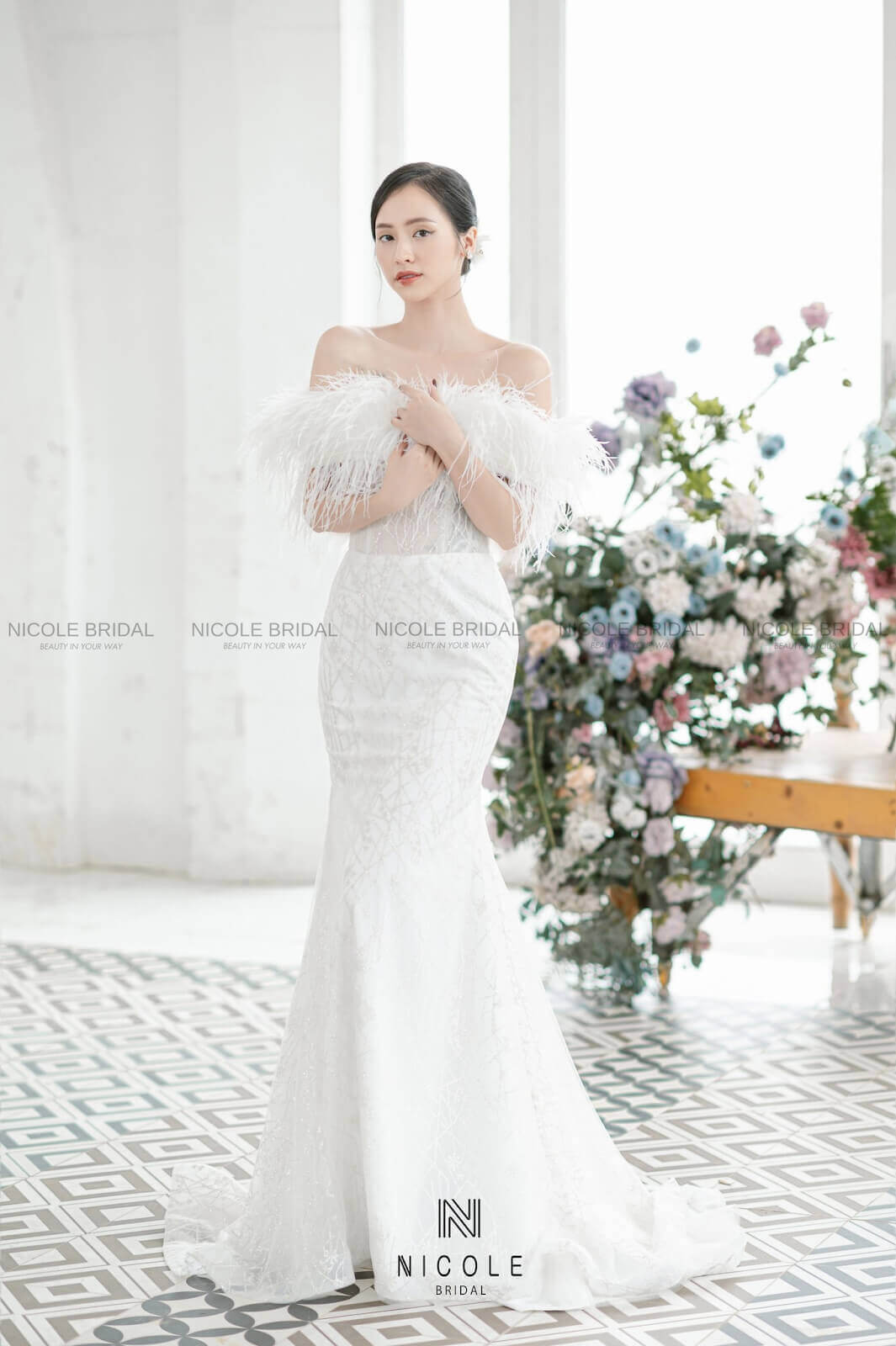 Nicole Bridal - Váy cưới đuôi cá hình 19