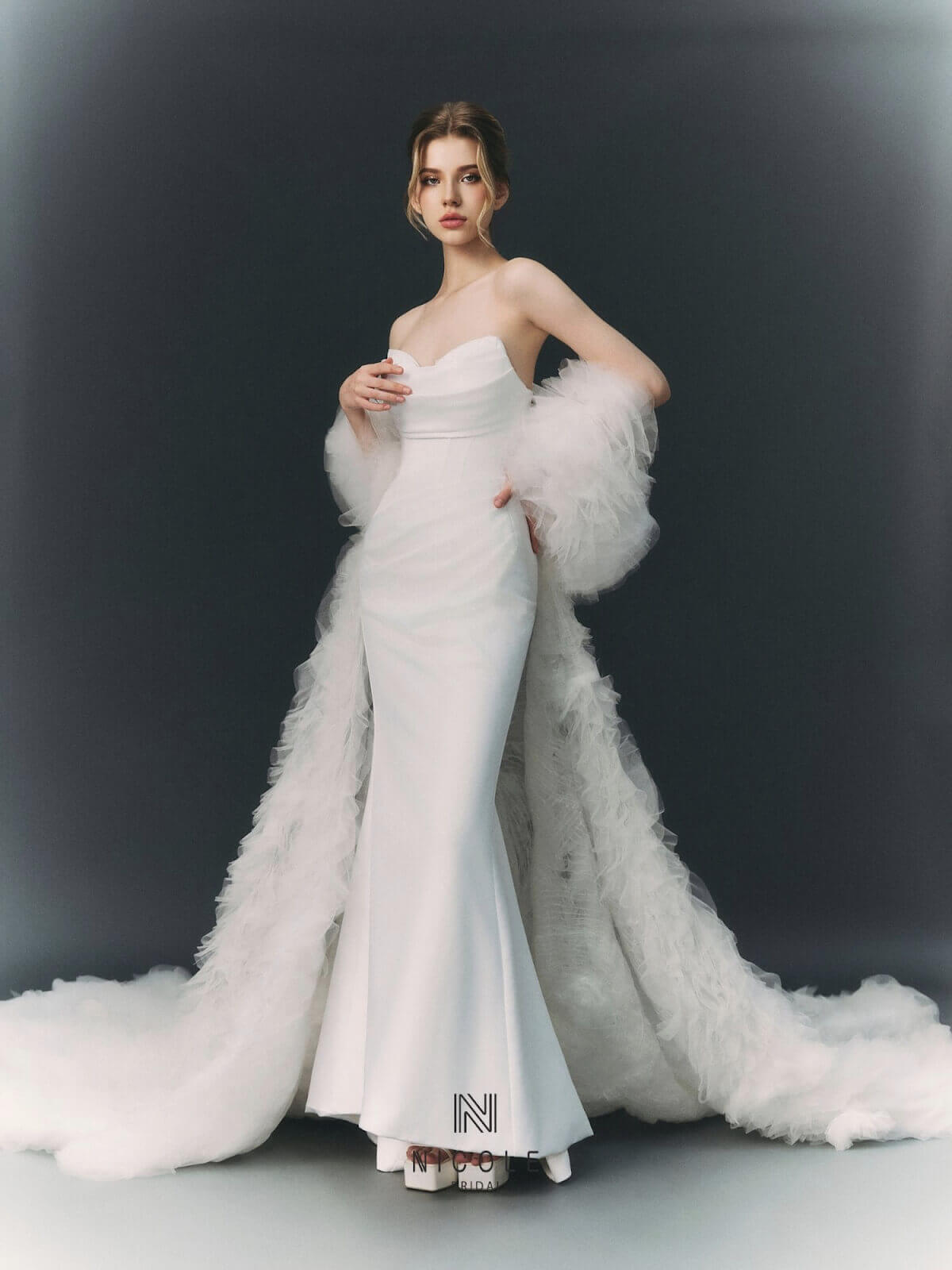 Nicole Bridal - Váy cưới đuôi cá hình 3
