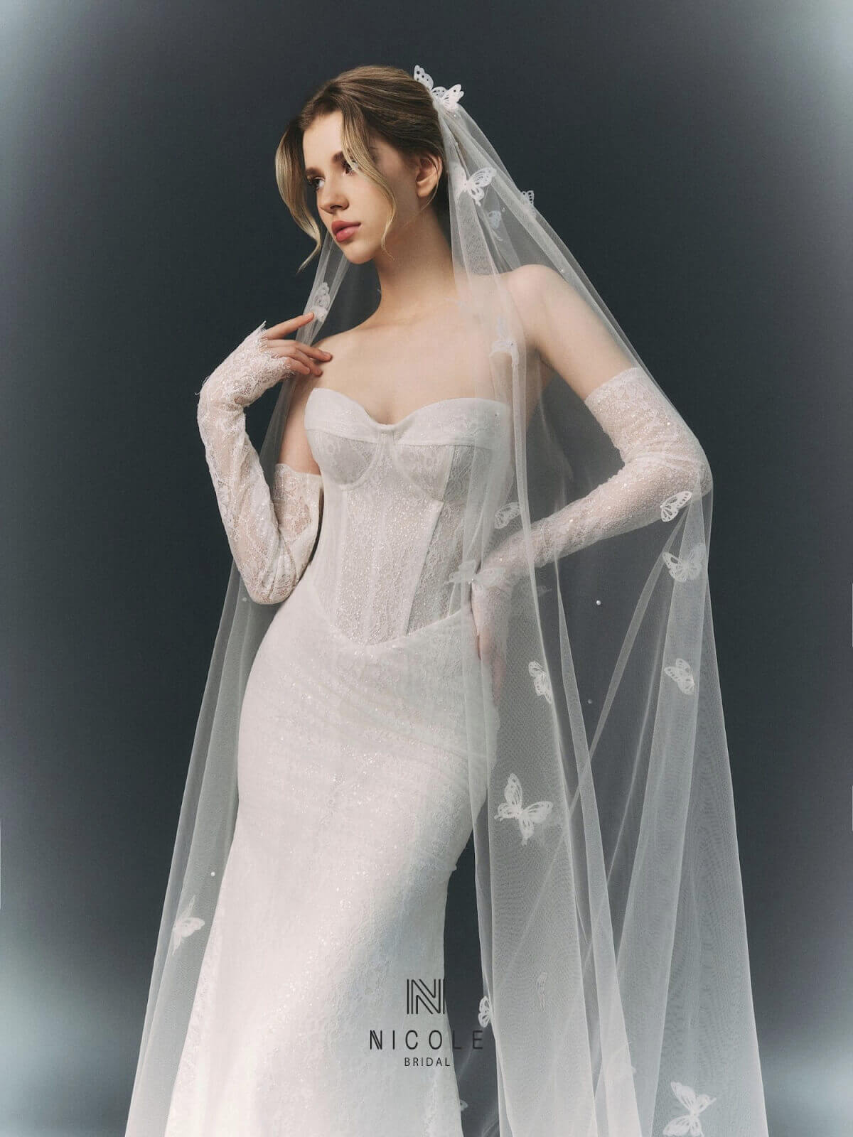 Nicole Bridal - Váy cưới đuôi cá hình 6