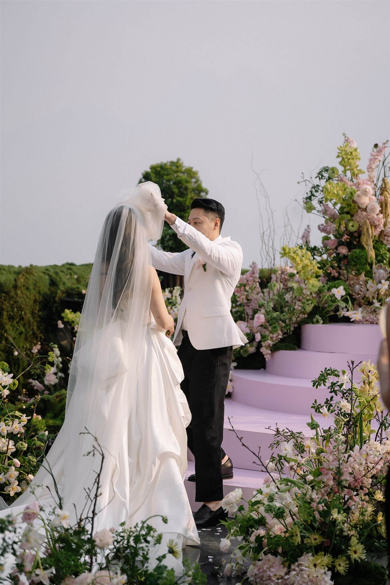 Nicole Bridal - Bride Lili Mac photo 6