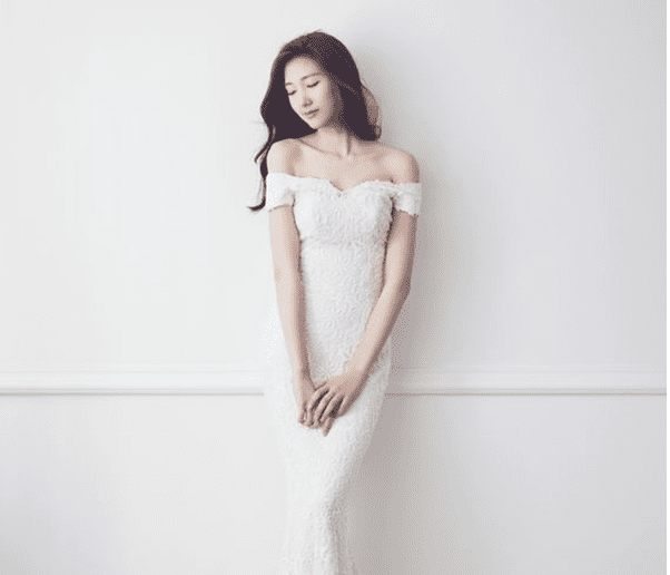 Trễ vai gợi cảm mà không quá hở hang