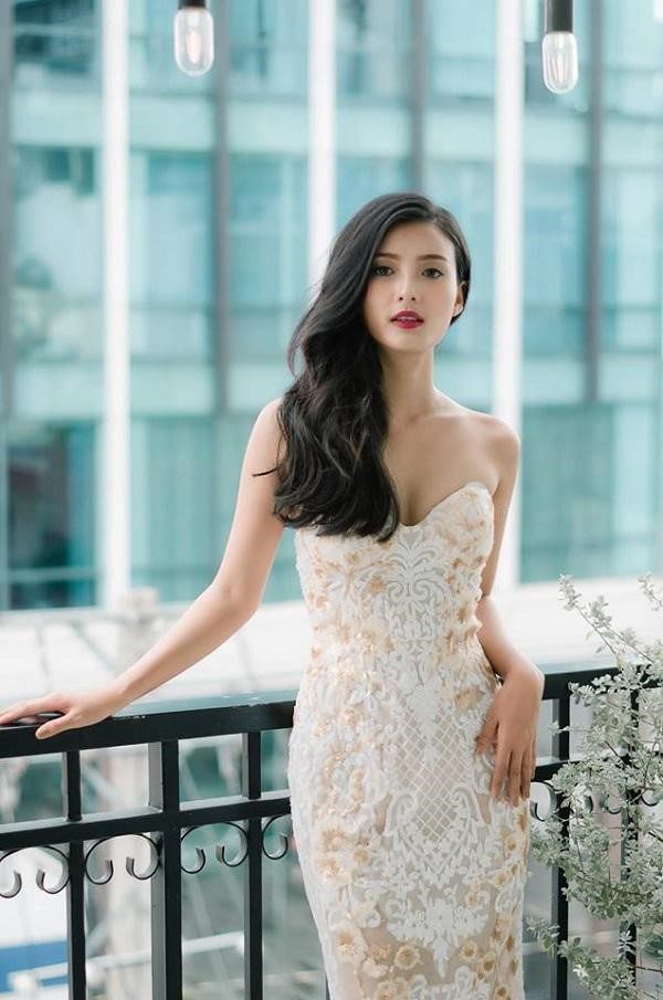 Áo cưới đẹp đơn giản cho cô dâu bắp tay to