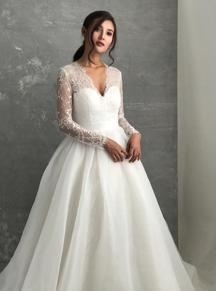 váy cưới có tay áo