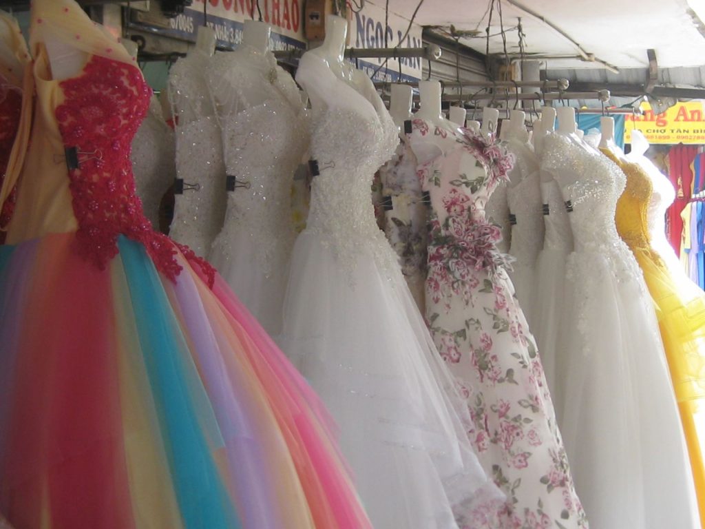 vải may váy cưới chợ tân bình