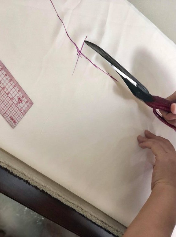 may áo cưới theo yêu cầu