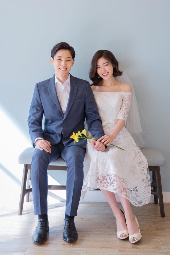 chụp ảnh cưới trong studio phong cách Hàn quốc