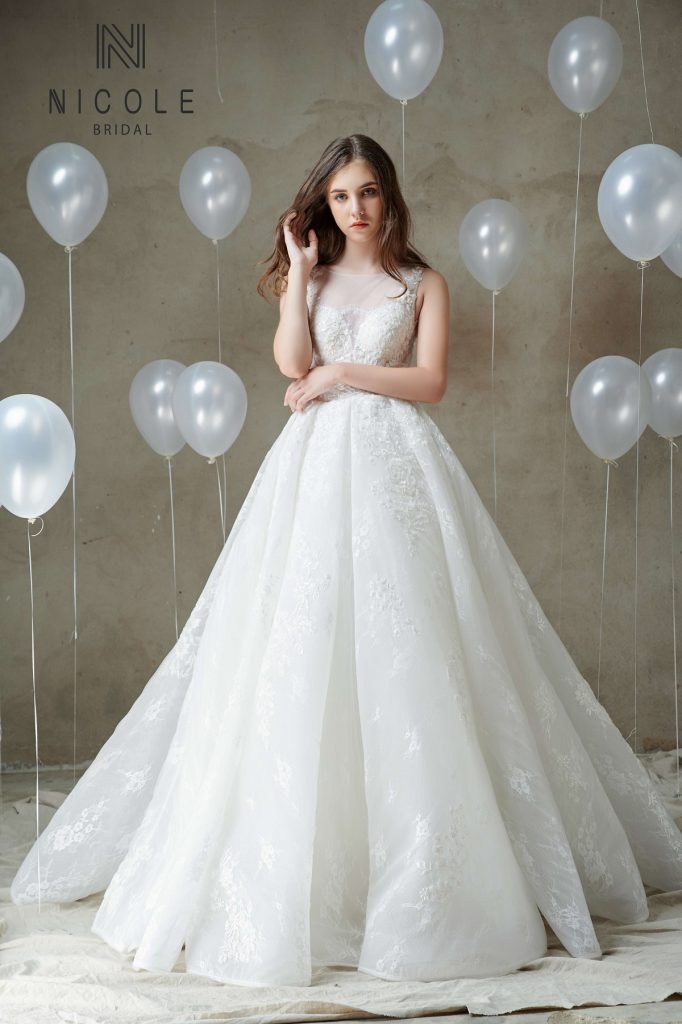 váy cưới công chúa