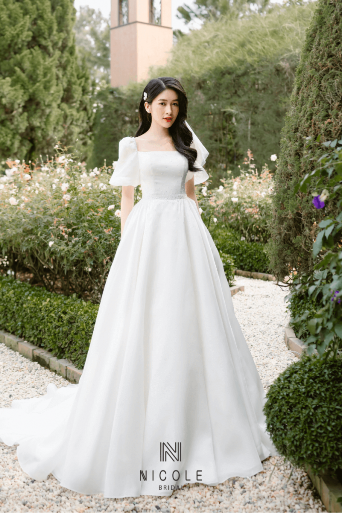 14 beautiful puff sleeve wedding dresses leading the trend of 2022