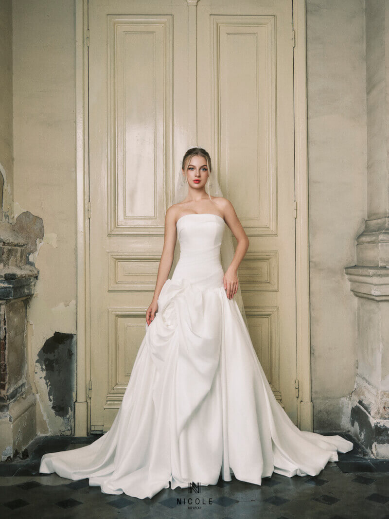 Nicole Bridal - Váy cưới đơn giản hình 4