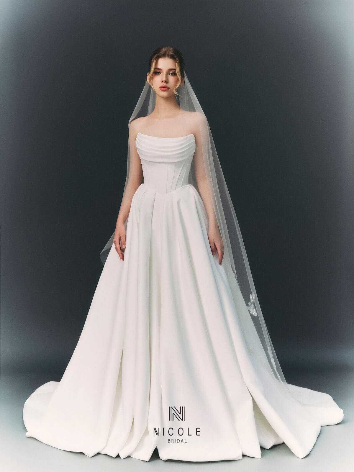 Nicole Bridal - Váy cưới đơn giản hình 6