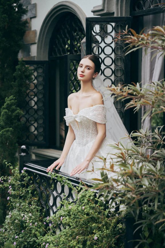 Nicole Bridal - Váy cưới hở vai hình 2