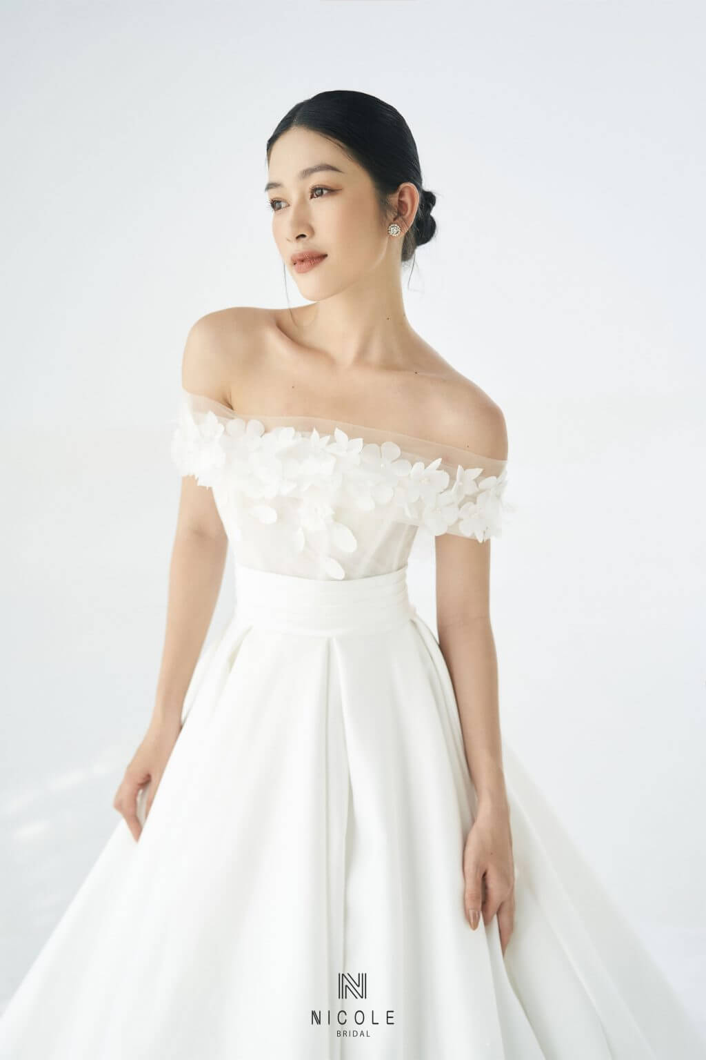 váy cưới cô dâu mập hình 10