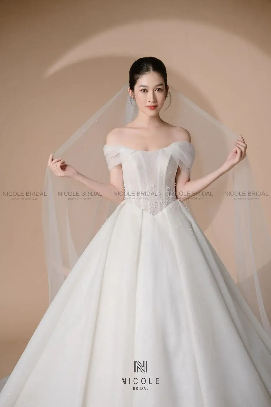 váy cưới cô dâu mập hình 7