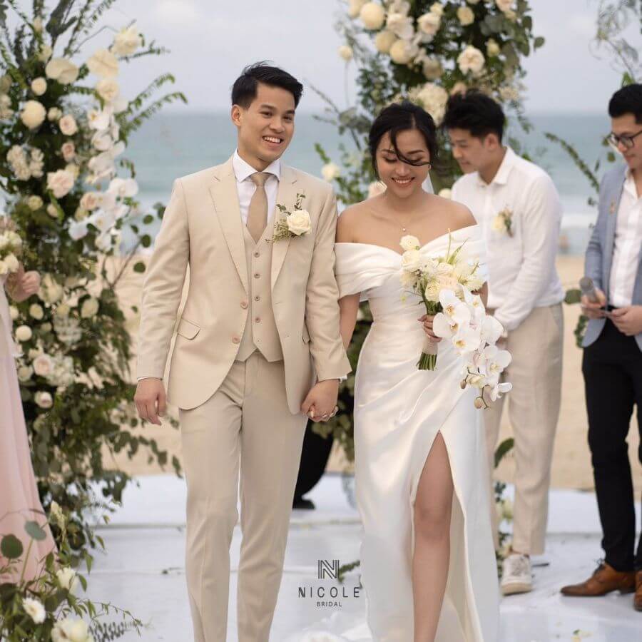 tổ chức đám cưới bãi biển hình 1