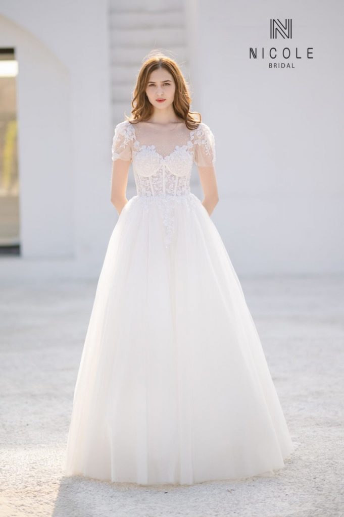 vay-cuoi-tay-phong-6