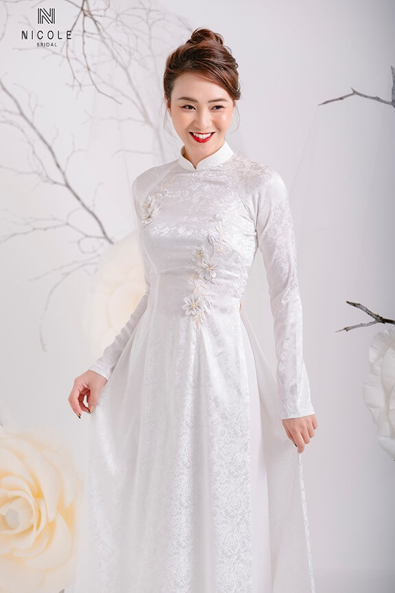 Nicole Bridal - Áo dài tơ tằm hình 1