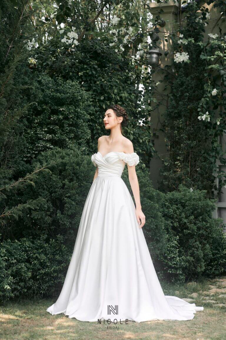 Nicole Bridal - Váy cưới trơn hình 10