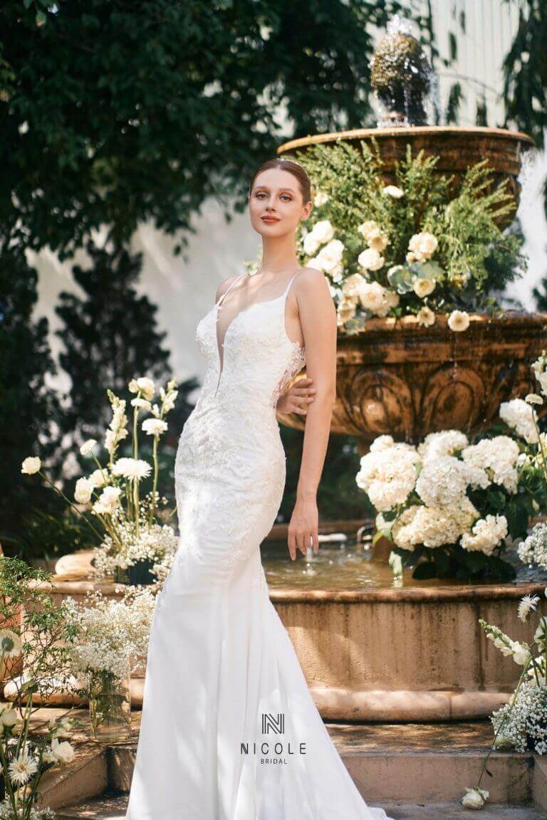 Nicole Bridal - Váy cưới body hình 5