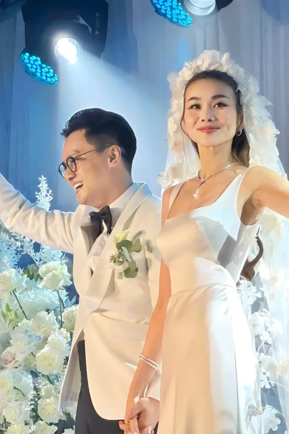 Váy cưới showbiz Việt - Hình 7