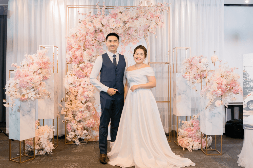 thue-vay-cuoi-thiet-ke-rieng