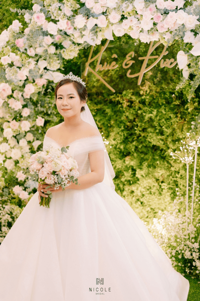 ao-cuoi-thiet-ke-rieng