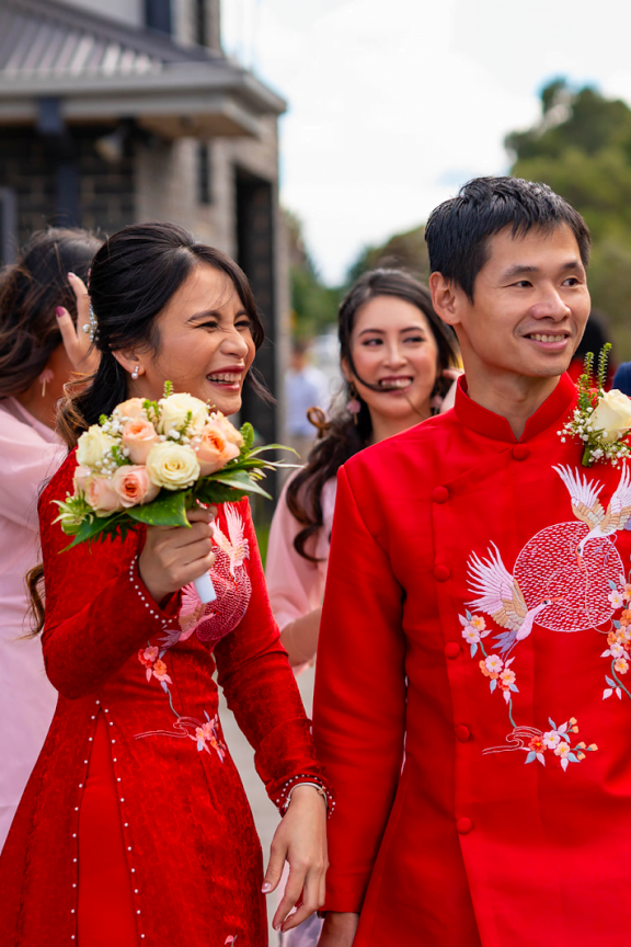 vay-cuoi-co-dau-mai-tinh