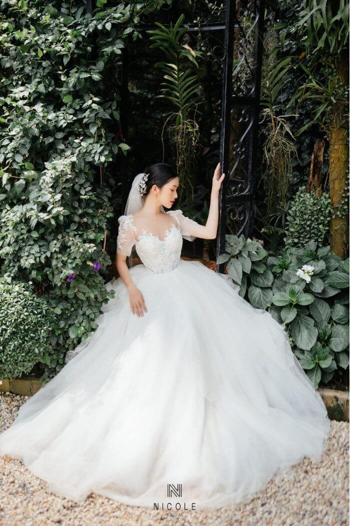 vay-cuoi-xoe-tay-ngan