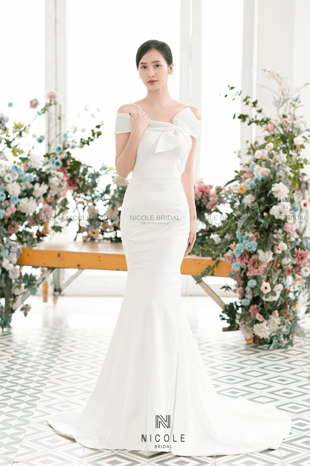 bow wedding dress - picture 4