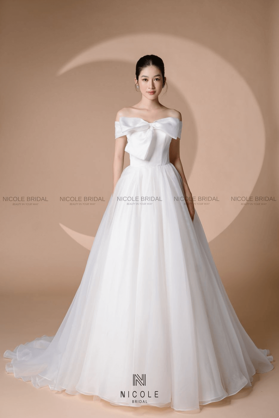 bow wedding dress - picture 6