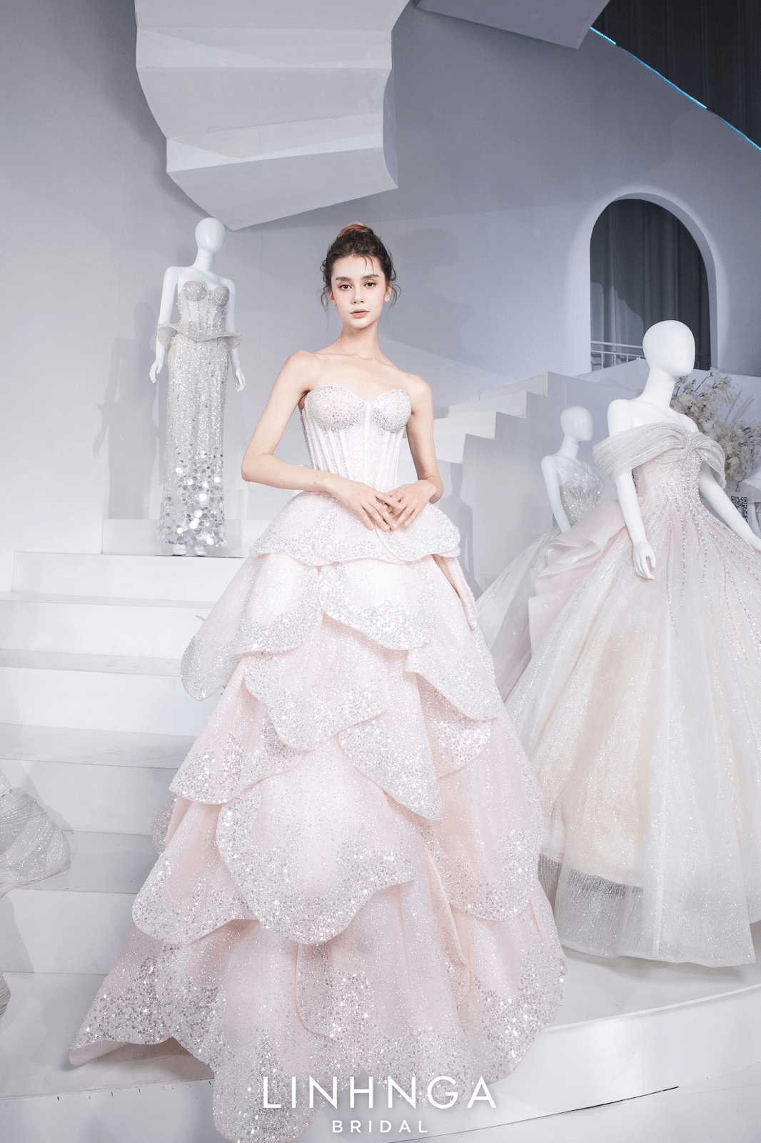 Buy luxury ready-to-wear wedding dresses 5