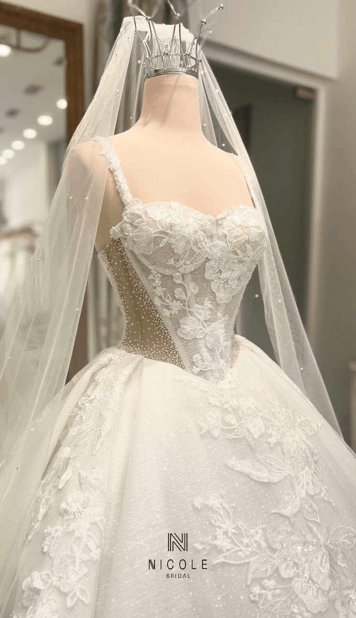 Váy cưới có sẵn - Hình 16