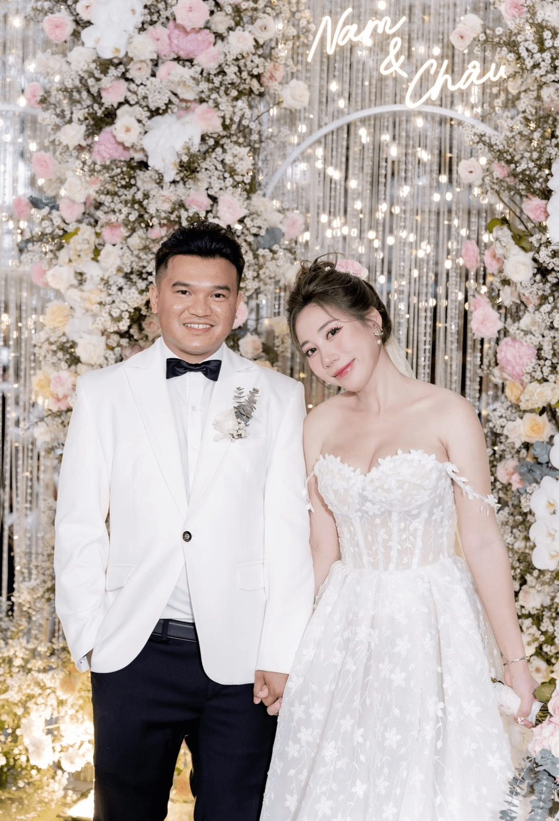 Váy cưới độc bản - Hình 11