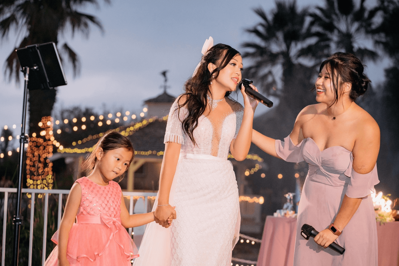 ‘Tình yêu vượt biên giới’ với 4 váy cưới cho cô dâu Stefanie Lay (California)