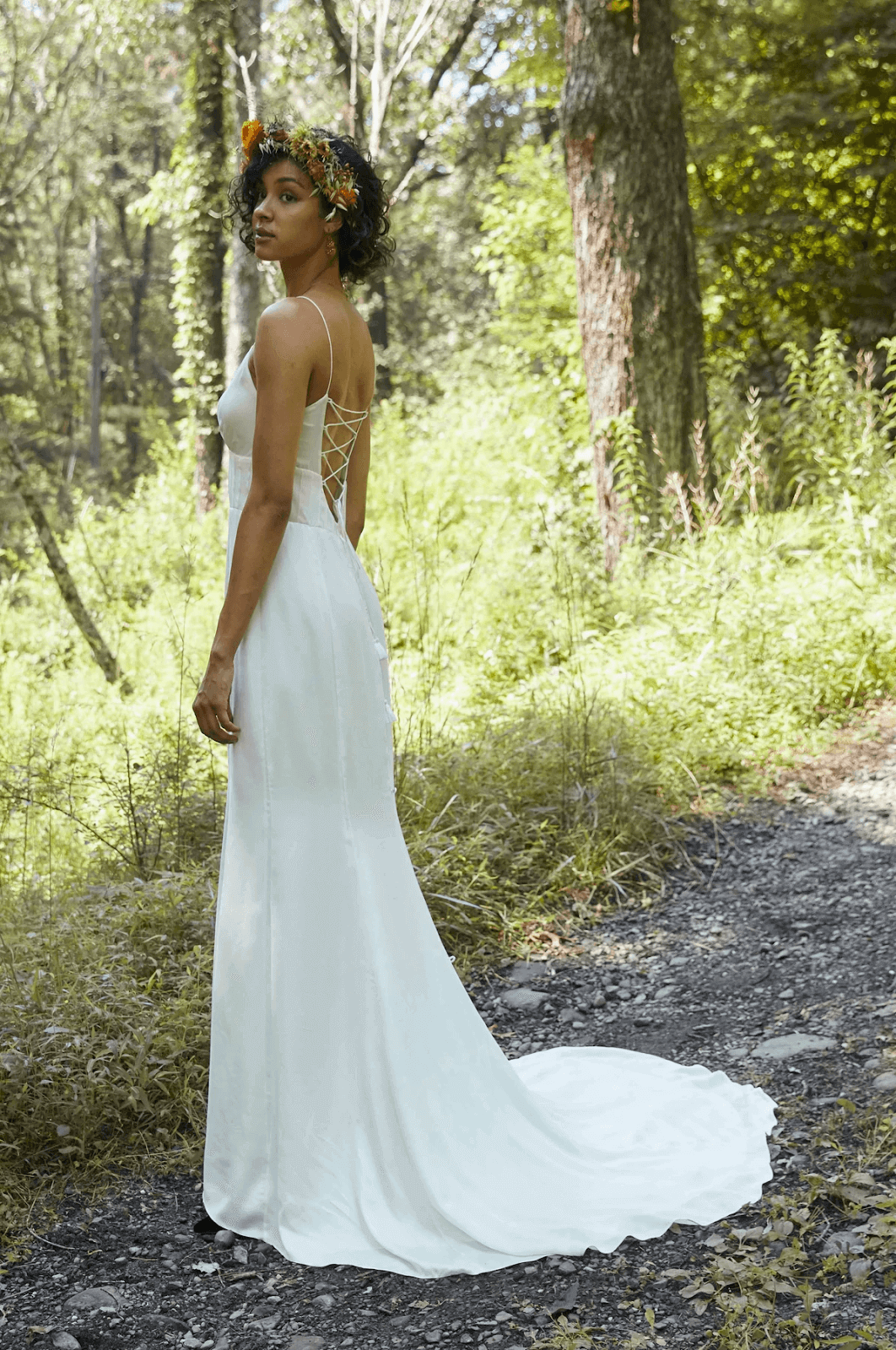 Thương hiệu váy cưới chất liệu hữu cơ - Hình 7