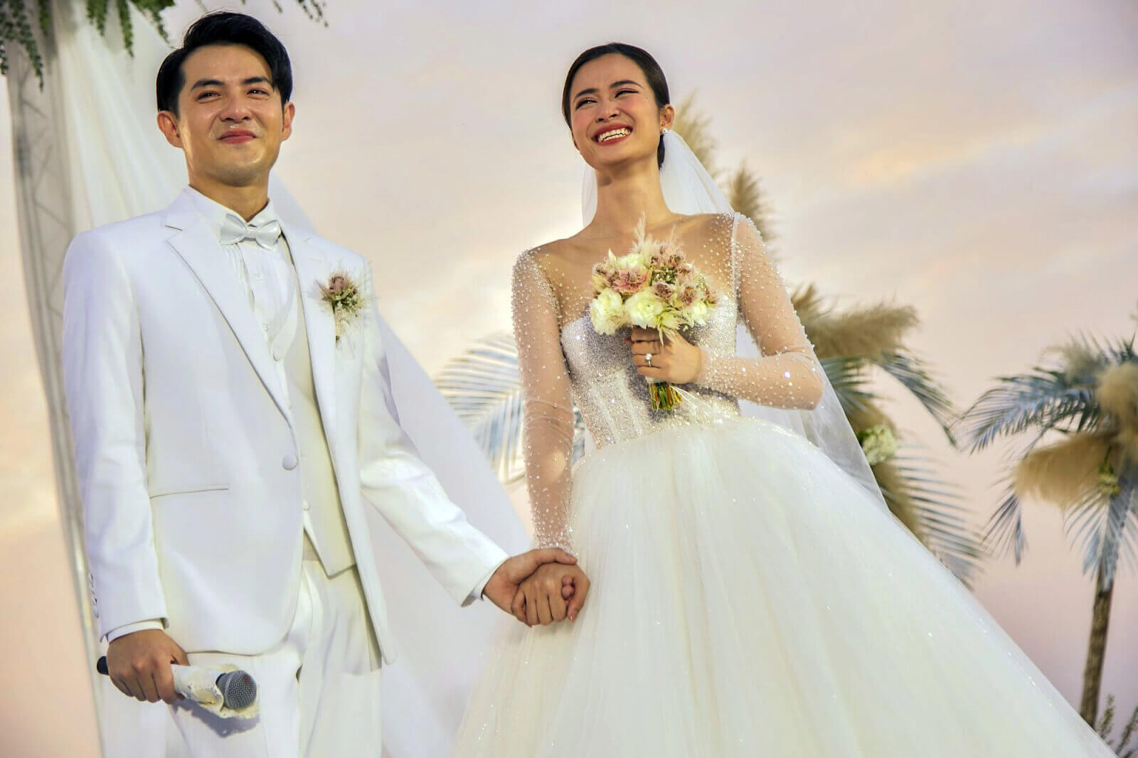 Nicole Bridal - Bãi biển đẹp nhất Việt Nam hình 4