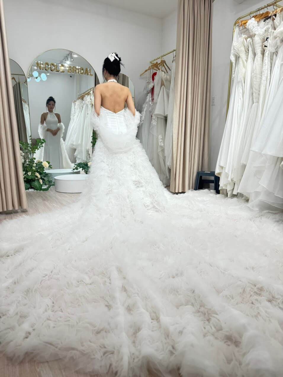 Nicole Bridal - Áo choàng cưới hình 15