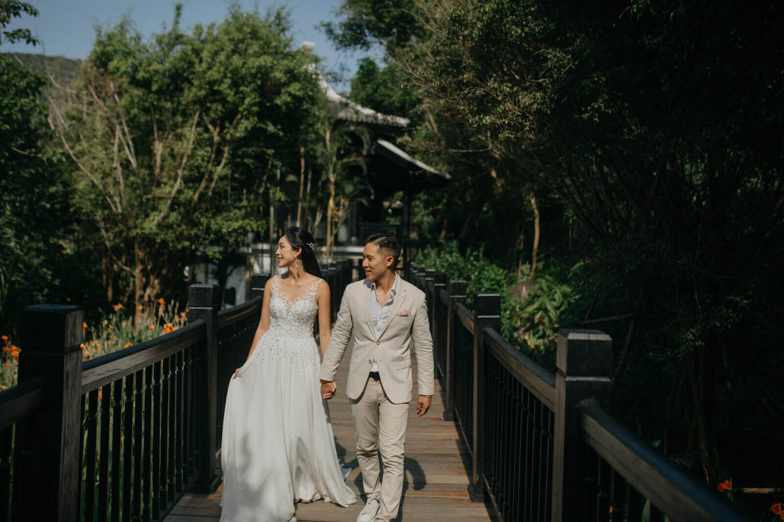 Nicole Bridal - váy cưới Elopement Wedding đẹp hình 2