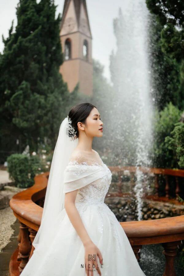 White Blossom Wedding Dresses