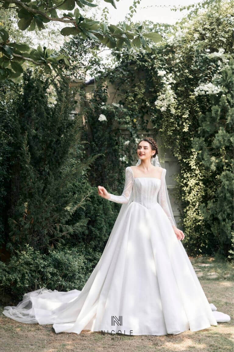 Nicole Bridal - Váy cưới hạ eo hình 2