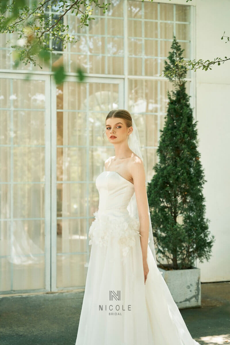 Nicole Bridal - Váy cưới hạ eo hình 4