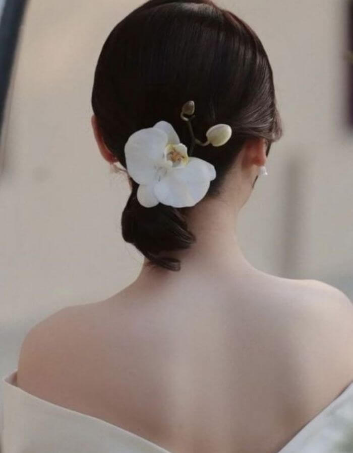 Kiểu tóc búi thấp