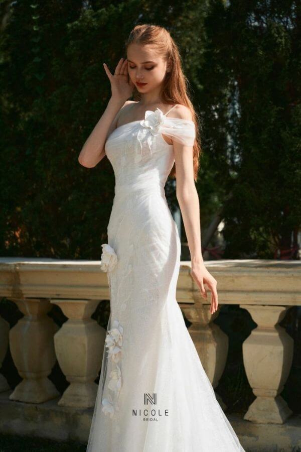 Váy Cưới Cho Cô Dâu Lùn