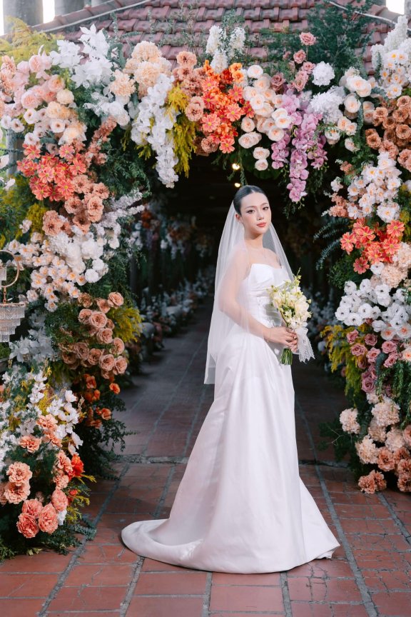 Nicole Bridal - Lúp cưới ngắn 1