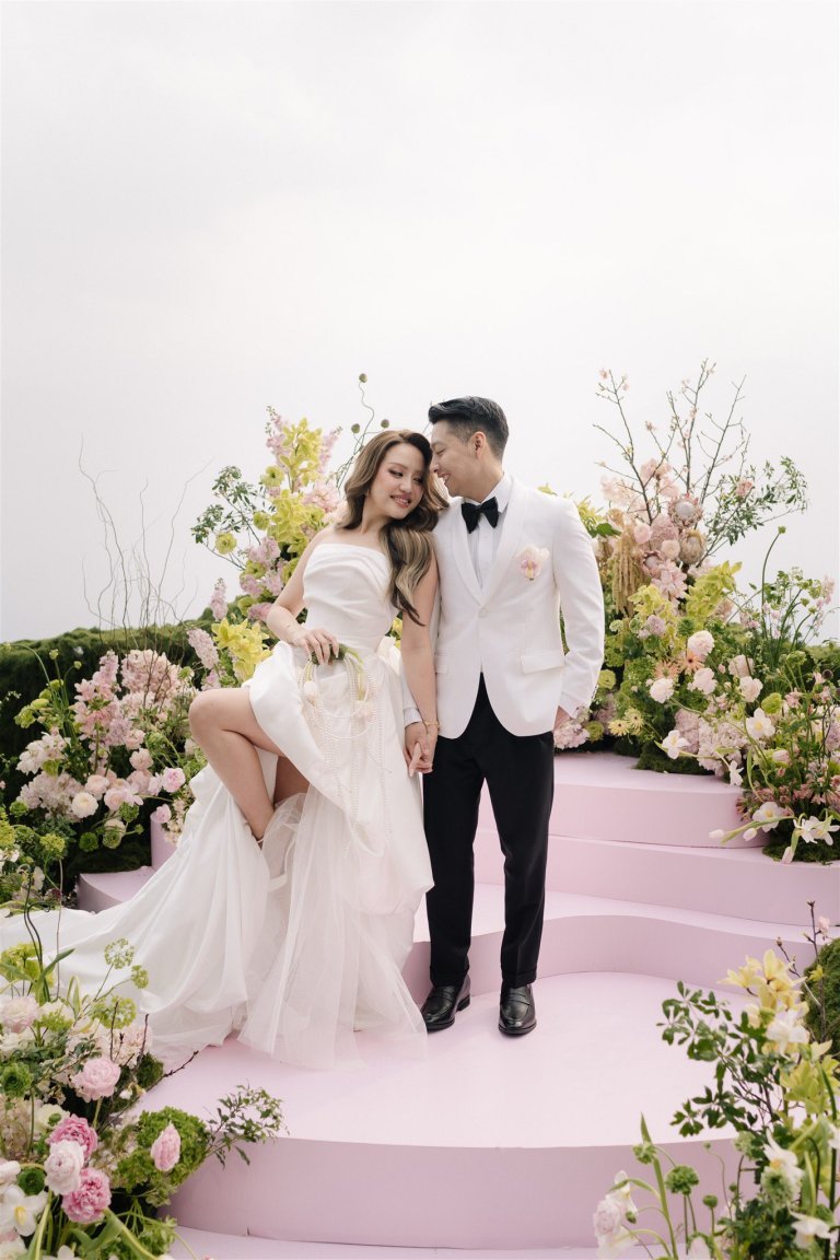 Hành trình 3 chiếc váy cưới thiết kế riêng của cô dâu Lili T.Mac