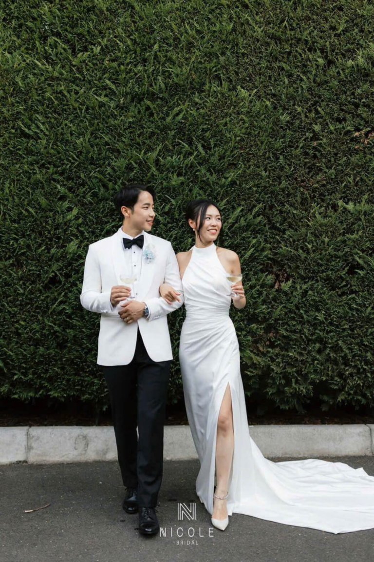 Vẻ đẹp của 2 váy cưới thiết kế riêng dành cho nàng dâu Sunny